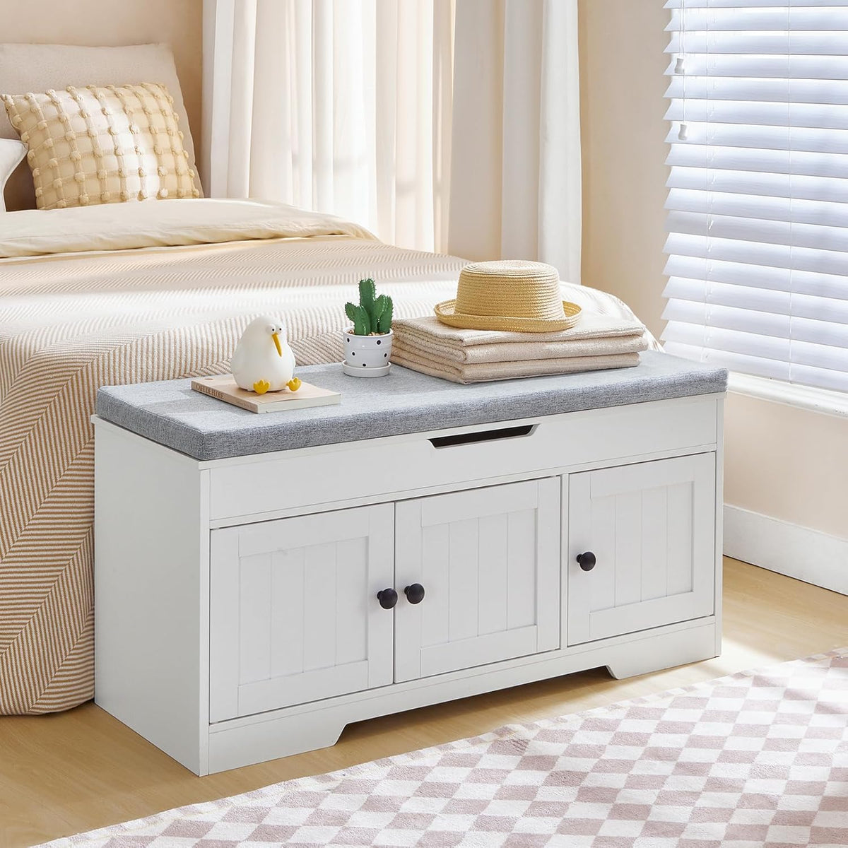 HOOBRO 39.4" Long Entryway Bench with Flip-Top Storage